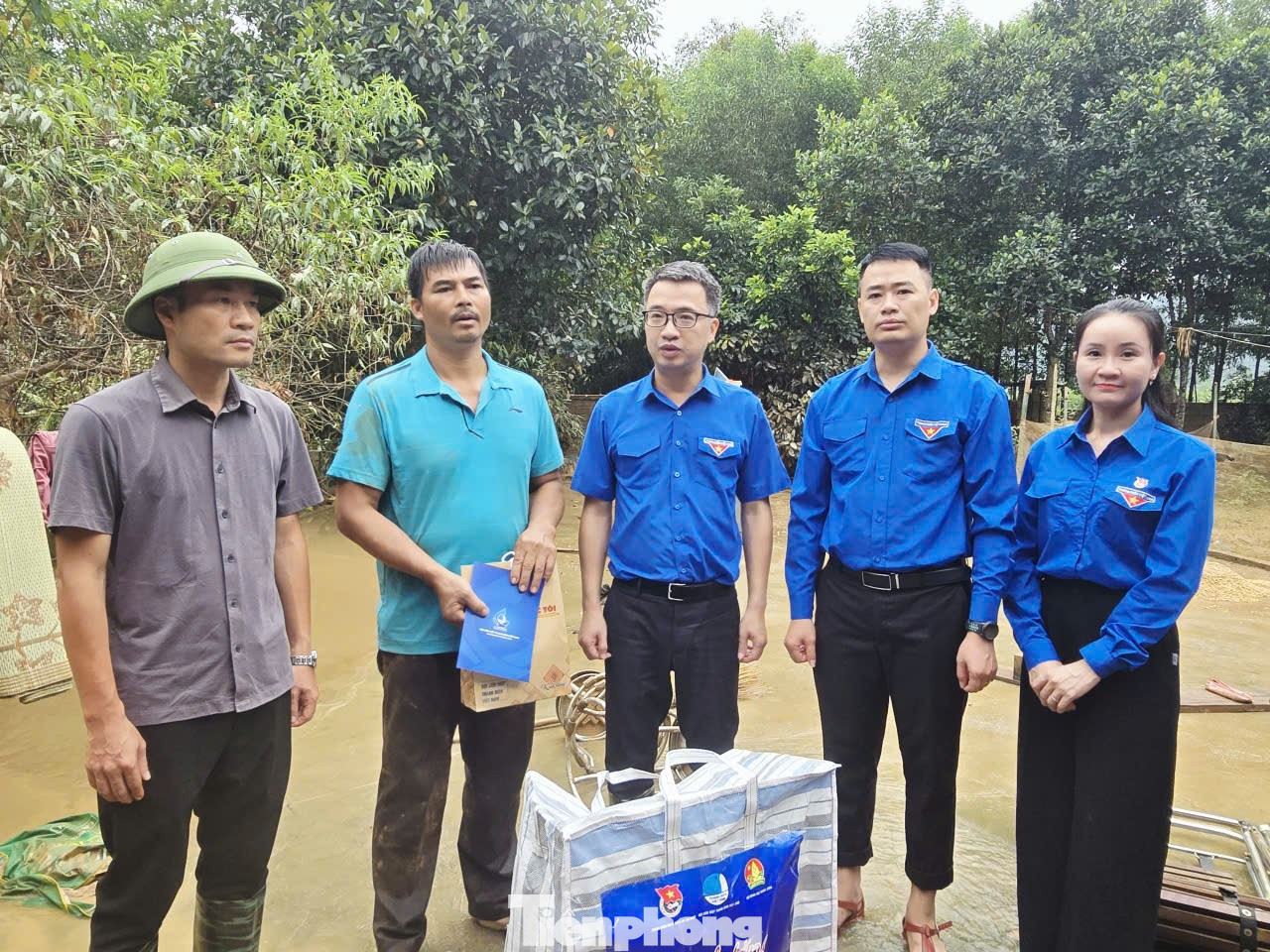 Mang niềm tin và hơi ấm đến xứ Lạng sau bão