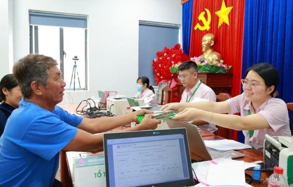 Mở lối hoàn lương, dựng xây đời mới
