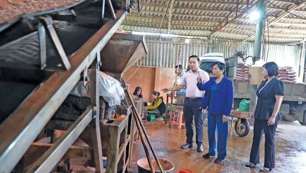 Đồng bào Lào Cai lập nghiệp từ vốn chính sách: Vốn nhỏ nuôi cơ nghiệp lớn