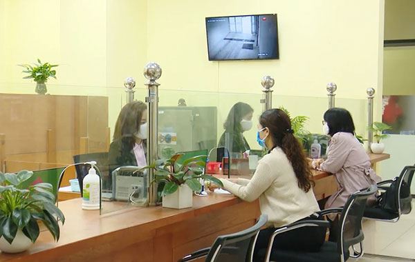 Người sử dụng lao động vay vốn tại NHCSXH Lãi suất 0% để trả lương ngừng việc cho người lao động.