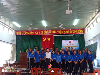 Hội nghị tập huấn cán bộ Đoàn tham gia công tác giảm nghèo năm 2022 tại huyện Sa Thầy, tỉnh Kon Tum.