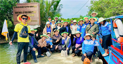 Trưởng thôn 9x khởi nghiệp nhờ du lịch cộng đồng miền Tây thu nhỏ