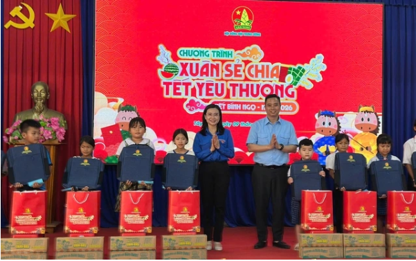 Lan tỏa hành trình Xuân sẻ chia - Tết yêu thương ở biên giới Tây Ninh