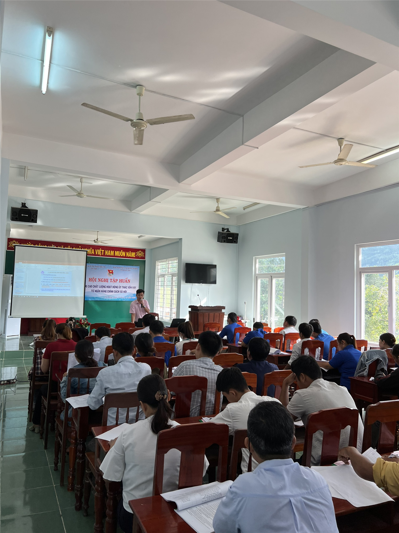 Hội nghị tập huấn nâng cao chất lượng hoạt động ủy thác vốn vay từ Ngân hàng Chính sách xã hội năm 2022 tại huyện Trà Bồng, tỉnh Quảng Ngãi