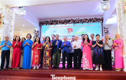 Nguyên Chủ tịch nước Nguyễn Minh Triết: Tin tưởng lớp trẻ gánh vác xuất sắc sứ mệnh đưa đất nước sánh vai năm châu