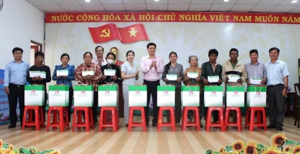 TẾT AN VUI (Bài 1: Dân biên giới vững sinh kế, đón xuân vui)