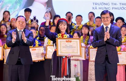 Lễ tuyên dương Chia sẻ cùng thầy cô năm 2025: Lan toả những điều tử tế, giá trị tốt đẹp