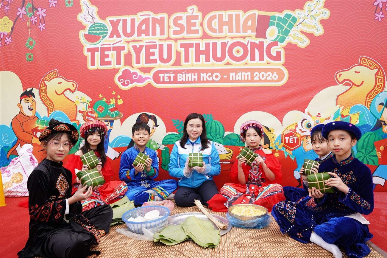 Mang Xuân sẻ chia - Tết yêu thương đến với thiếu nhi vùng cao Tuyên Quang