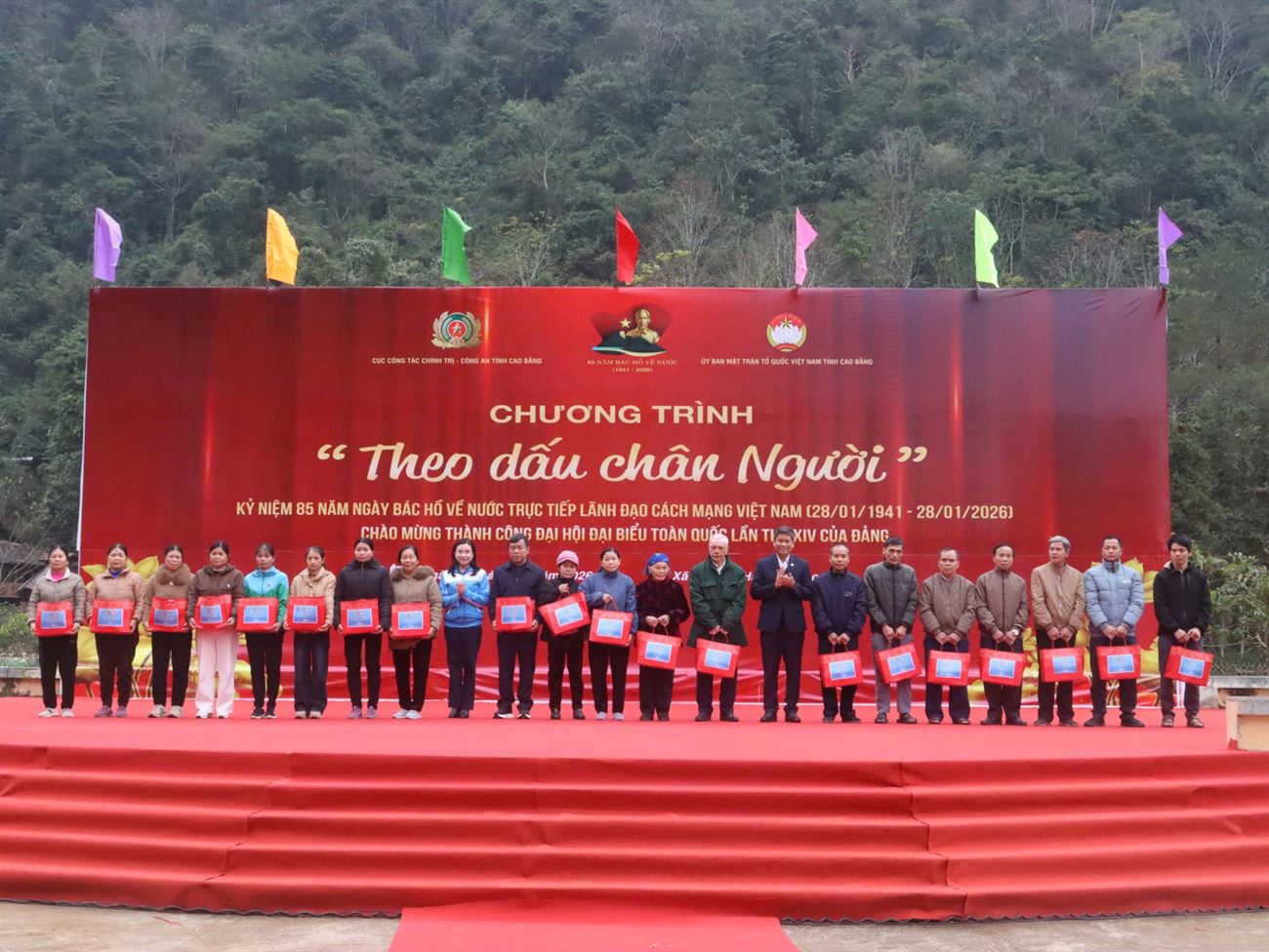 Theo dấu chân Người trên quê hương cách mạng Cao Bằng