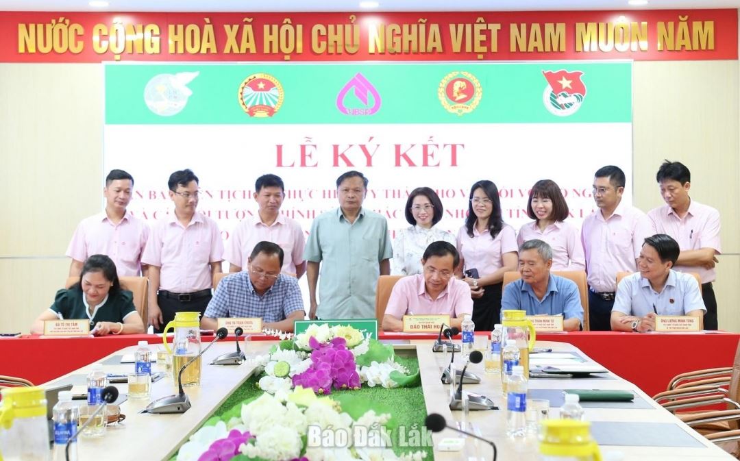 Đắk Lắk: Ký kết Văn bản liên tịch thực hiện ủy thác cho vay đối với hộ nghèo và các đối tượng chính sách
