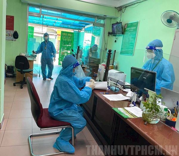 NHCSXH miễn phí chuyển tiền giải ngân cho vay người sử dụng lao động trả lương ngừng việc, lương phục hồi sản xuất