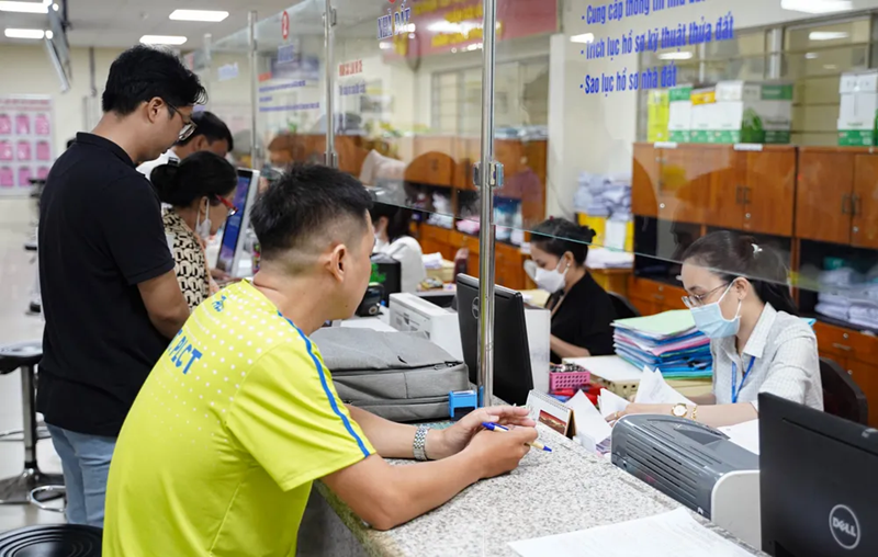 Được phép dùng quỹ, nguồn thu hợp pháp khác để chi chế độ cho cán bộ nghỉ hưu sớm
