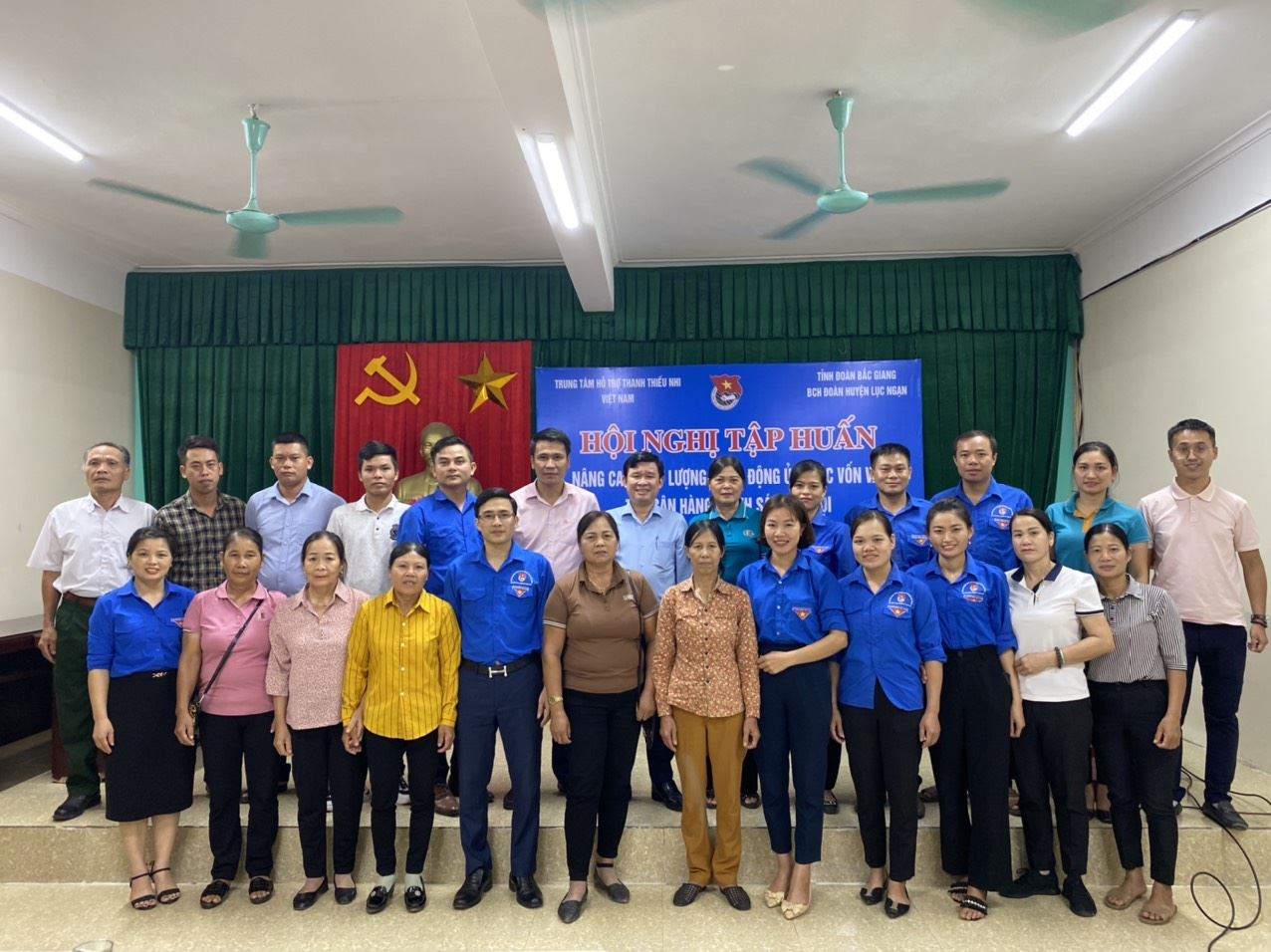Tập huấn nghiệp vụ nâng cao chất lượng hoạt động ủy thác vốn vay từ Ngân hàng Chính sách xã hội năm 2022 tại huyện Lục Ngạn, tỉnh Bắc Giang.