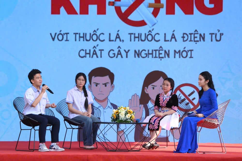 Nghệ An: Hơn 1.000 học sinh tham gia diễn đàn Nói không với thuốc lá, thuốc lá điện tử, chất gây nghiện mới