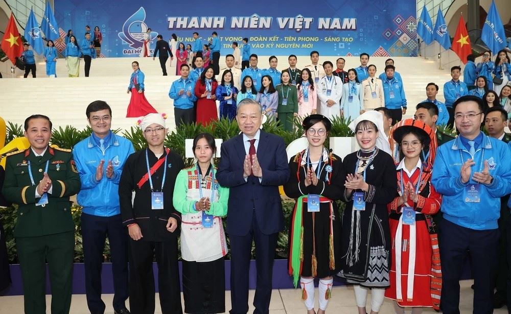 Kết luận của Bộ Chính trị về tăng cường sự lãnh đạo của Đảng đối với công tác thanh niên thời kỳ mới