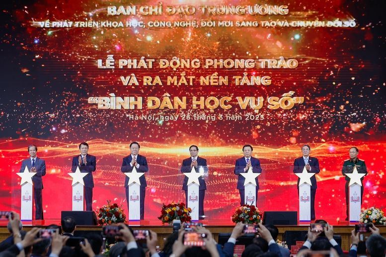 Thủ tướng Chính phủ dự Lễ phát động phong trào Bình dân học vụ số