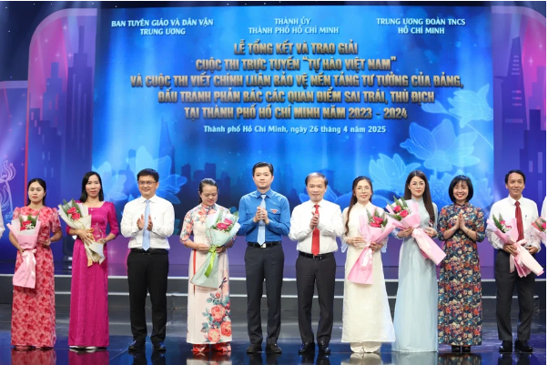 Tổng kết và trao giải Cuộc thi “Tự hào Việt Nam” và Cuộc thi viết chính luận bảo vệ nền tảng tư tưởng của Đảng tại Thành phố Hồ Chí Minh