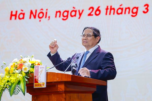 Thủ tướng: Nhiệm vụ quan trọng, cấp bách là xóa mù về chuyển đổi số