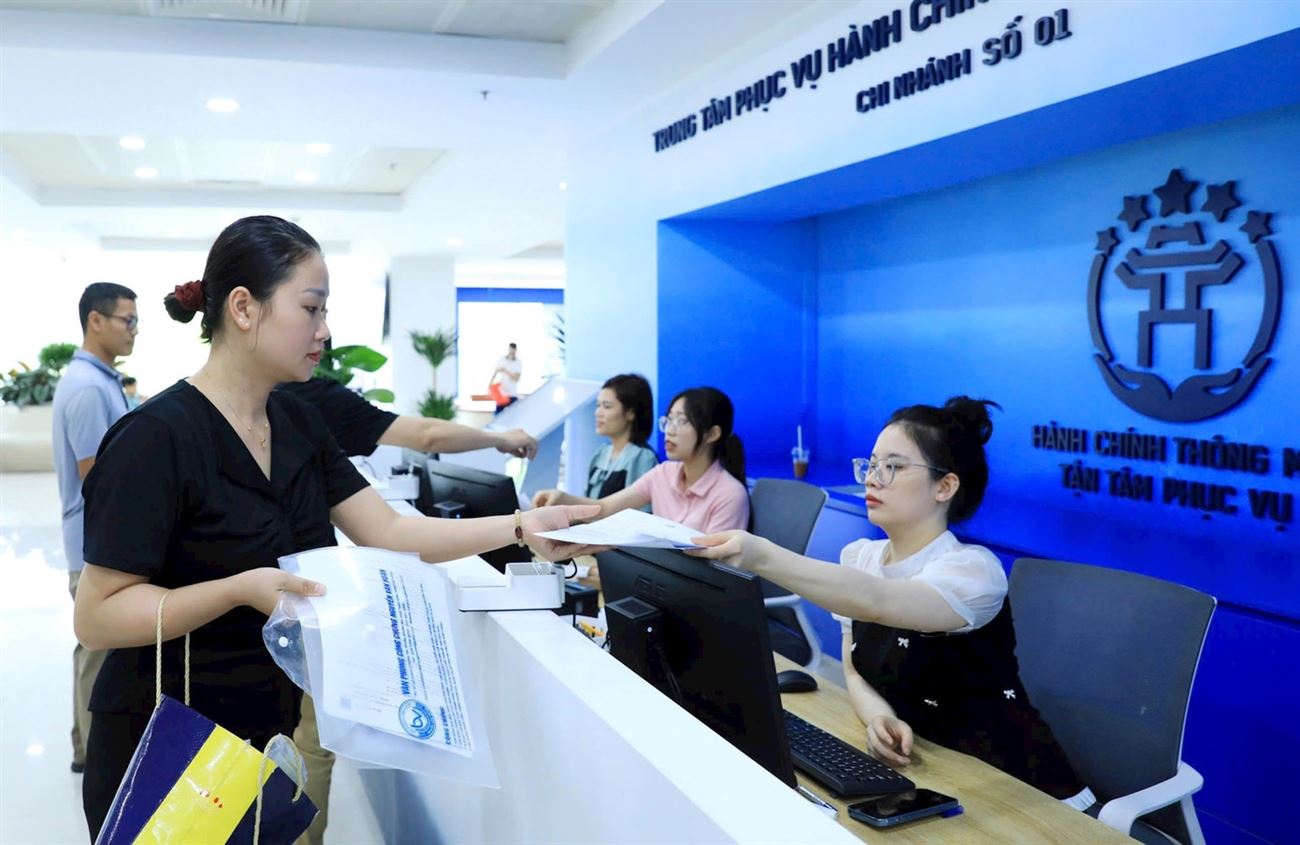 Hà Nội yêu cầu dừng việc thu nộp hồ sơ giấy liên quan đến thủ tục sổ đỏ