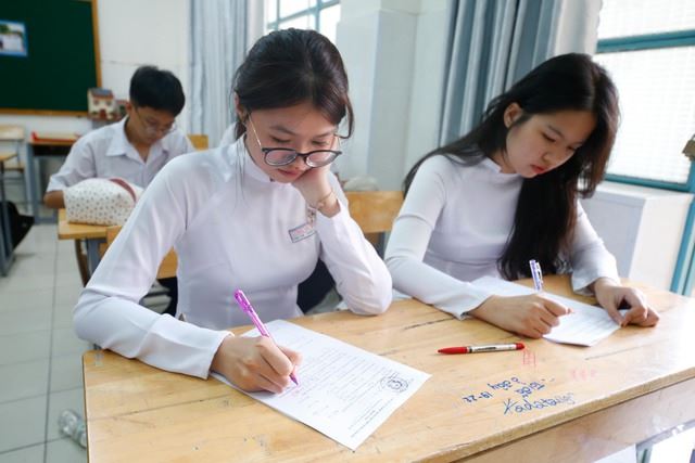 Giảm, bỏ xét tuyển tổ hợp C00: Bộ GDĐT chỉ đạo khẩn