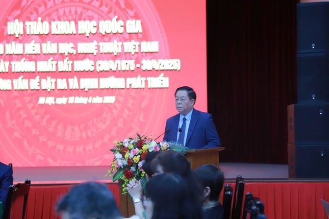 Ông Nguyễn Trọng Nghĩa: Sắp xếp tổ chức, nâng cao chất lượng hoạt động các tổ chức hội văn học, nghệ thuật