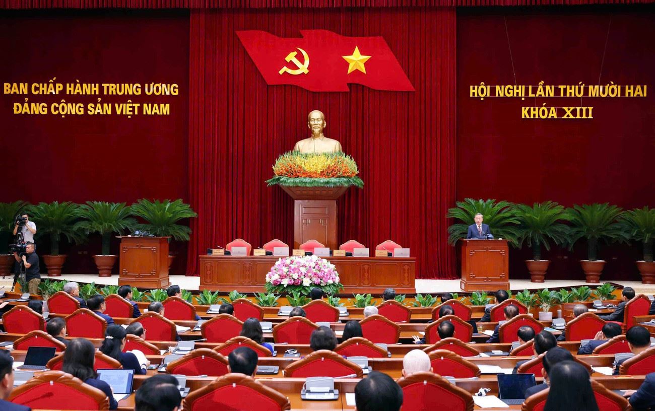 Thông báo Hội nghị lần thứ 12 Ban Chấp hành Trung ương Đảng khóa XIII