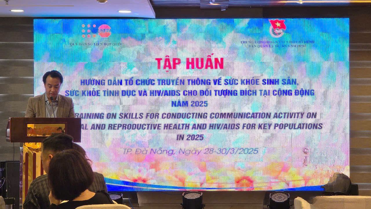 Truyền thông về SKSS/SKTD và HIV/AIDS tại cộng đồng