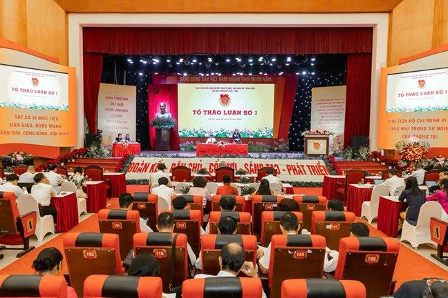 Những ý kiến thẳng thắn, sâu sắc đóng góp vào dự thảo Văn kiện trình Đại hội đại biểu Đảng bộ MTTQ, các đoàn thể Trung ương lần thứ I