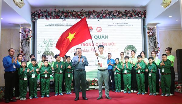 148 chiến sĩ nhí trải nghiệm làm quân nhân