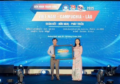 Gala hữu nghị Thắm tình đoàn kết ba nước Đông Dương