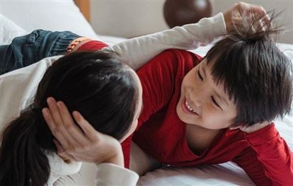 NÓI LỜI TÍCH CỰC VỚI CON